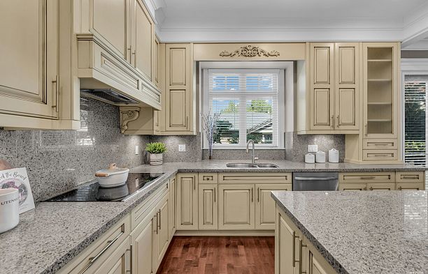 2069 W 28th Avenue Quilchena