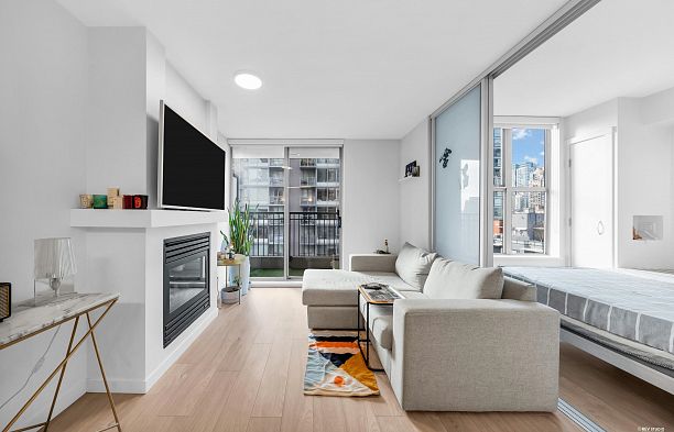 1001 989 Richards Street Downtown VW