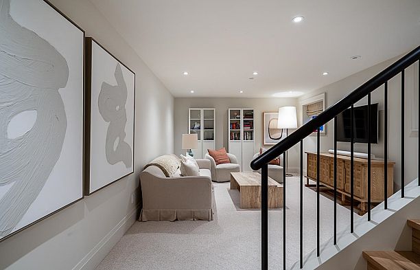 3575 Mayfair Avenue Dunbar