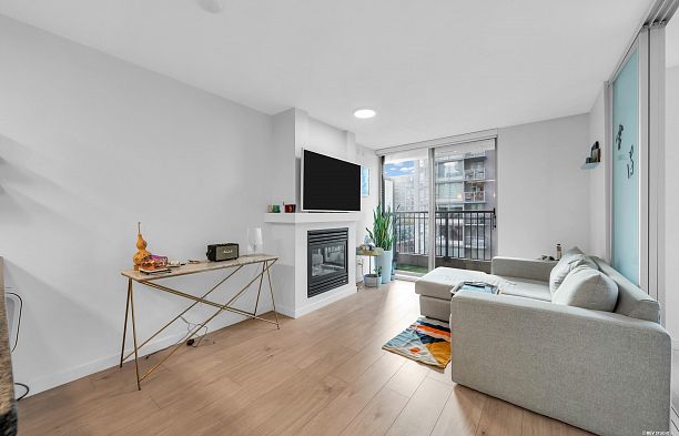 1001 989 Richards Street Downtown VW