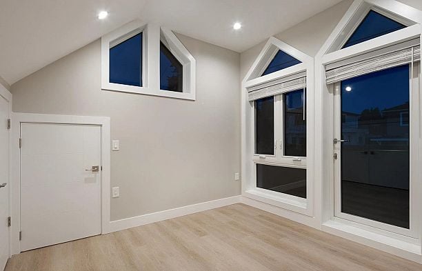 1 2128 W 21st Avenue Arbutus