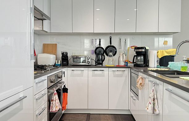 501 3487 Binning Road University VW