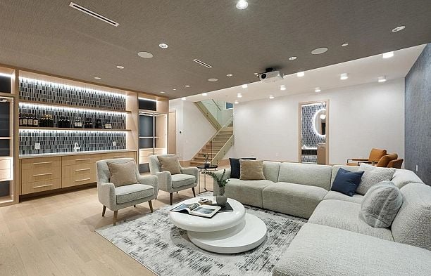 1 2128 W 21st Avenue Arbutus