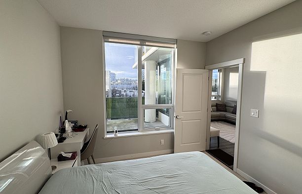 501 3487 Binning Road University VW