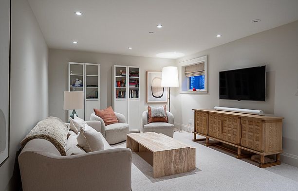 3575 Mayfair Avenue Dunbar