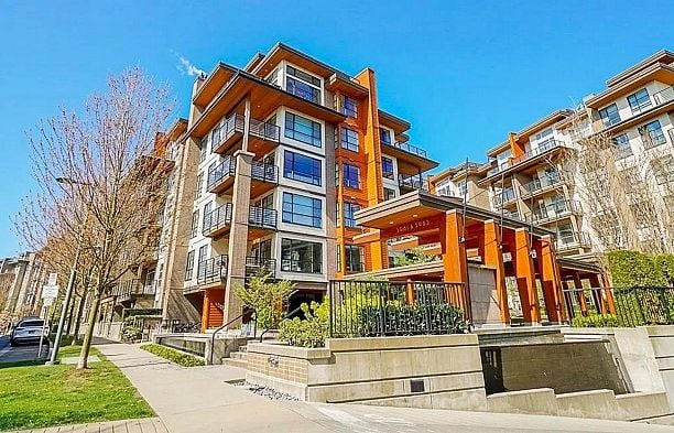 PH18 5983 Gray Avenue University VW