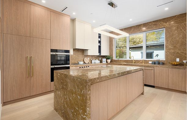 6664 Balsam Street S.W. Marine