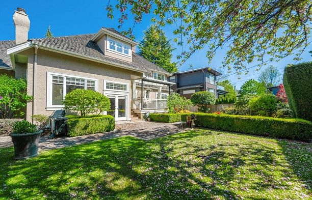 6261 Adera Street South Granville