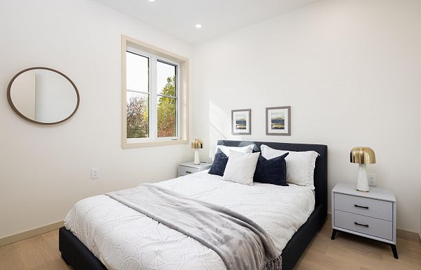 6664 Balsam Street S.W. Marine