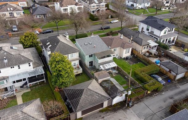 3555 Trafalgar Street Arbutus