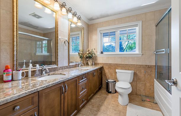 6261 Adera Street South Granville