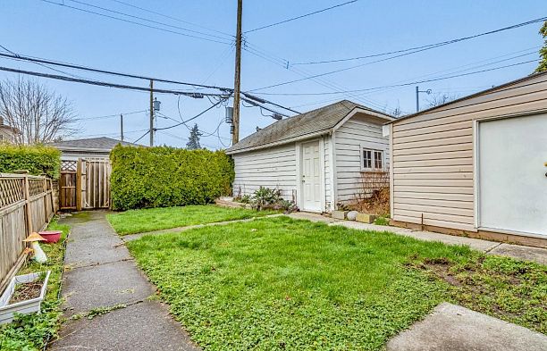 3555 Trafalgar Street Arbutus