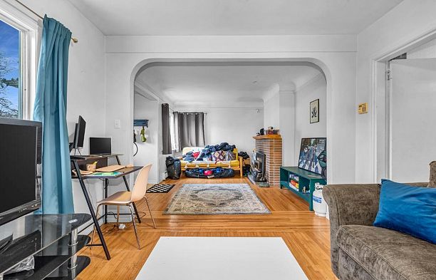 3555 Trafalgar Street Arbutus