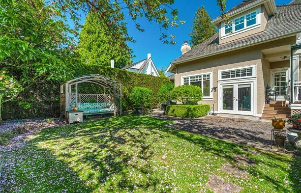 6261 Adera Street South Granville