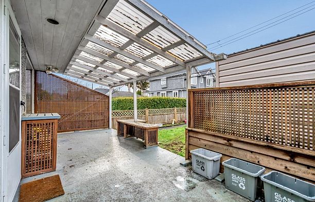 3555 Trafalgar Street Arbutus