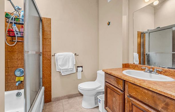 3555 Trafalgar Street Arbutus