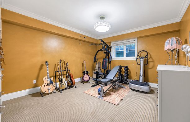 6261 Adera Street South Granville