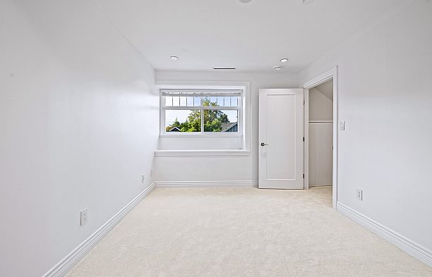 3941 W 19th Avenue Dunbar