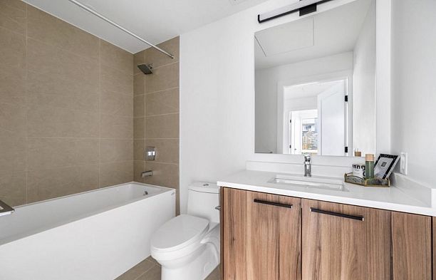 312 6859 Cambie Street South Cambie