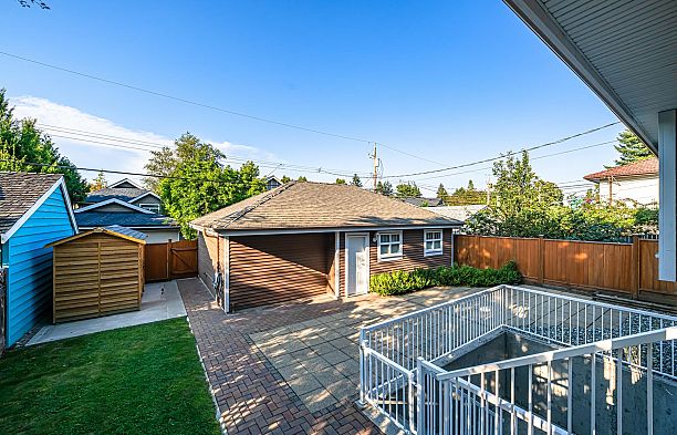 3941 W 19th Avenue Dunbar