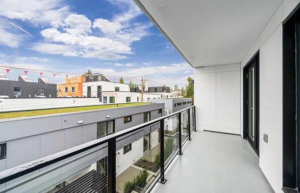 312 6859 Cambie Street South Cambie