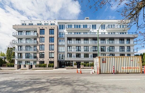 312 6859 Cambie Street South Cambie