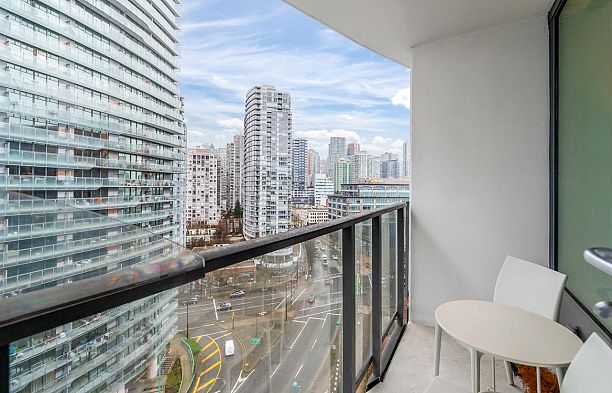 1517 68 Smithe Street Downtown VW