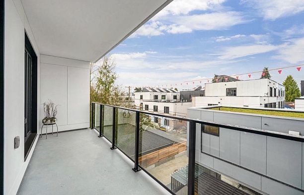 312 6859 Cambie Street South Cambie