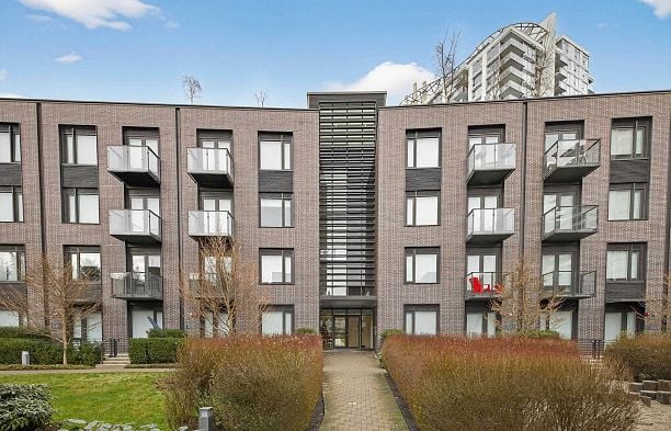 408 5681 Birney Avenue University VW