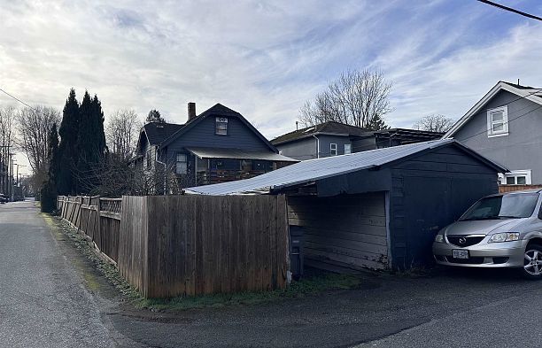 175 E 39th Avenue Main