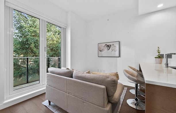 408 5681 Birney Avenue University VW