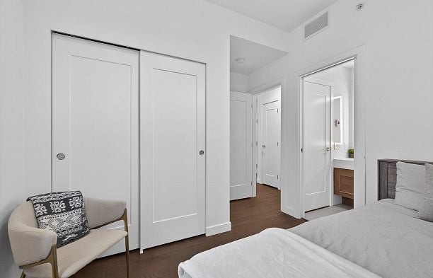 408 5681 Birney Avenue University VW