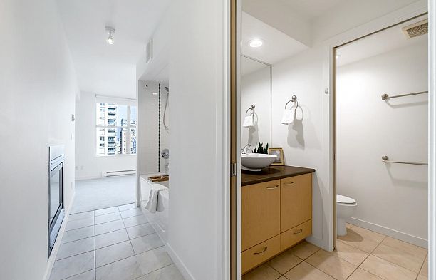 2403 969 Richards Street Downtown VW