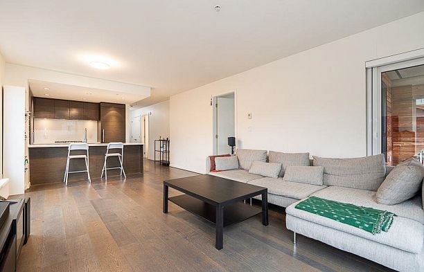 520 5955 Birney Avenue University VW