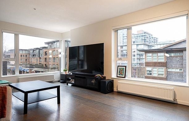 520 5955 Birney Avenue University VW