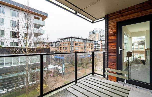 520 5955 Birney Avenue University VW