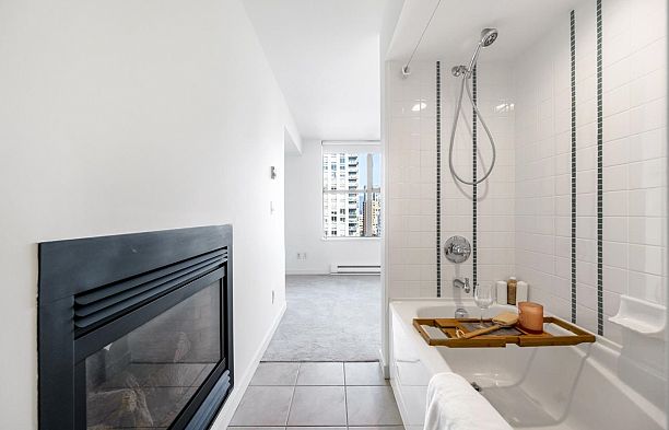 2403 969 Richards Street Downtown VW