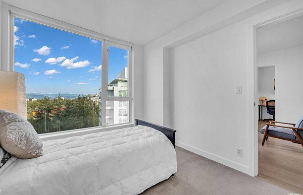 2303 3355 Binning Road University VW