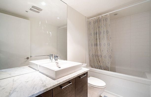 520 5955 Birney Avenue University VW