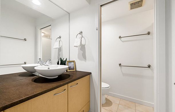 2403 969 Richards Street Downtown VW