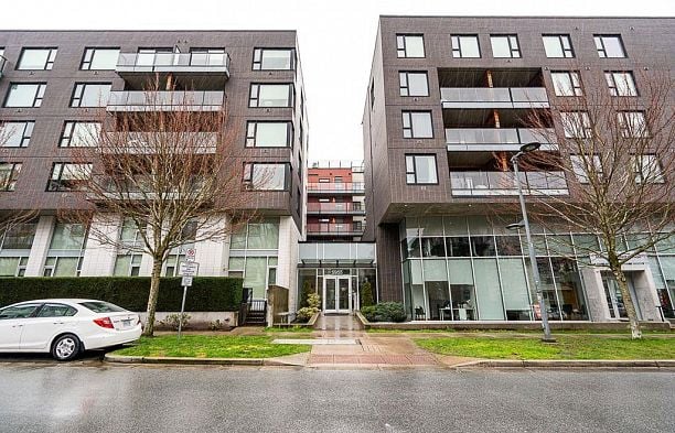 520 5955 Birney Avenue University VW