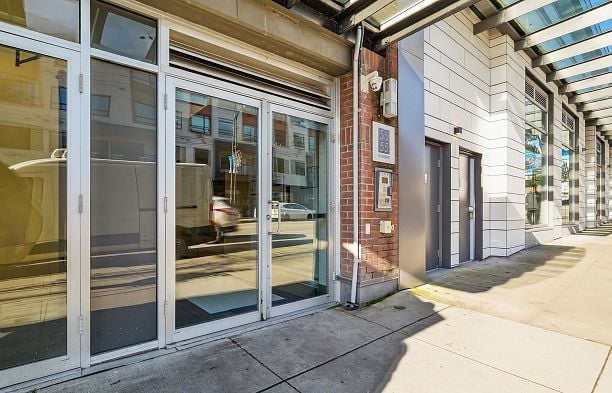 PH7 5555 Dunbar Street Dunbar