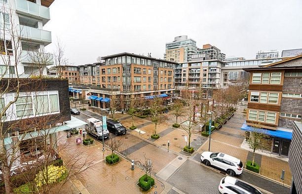 520 5955 Birney Avenue University VW