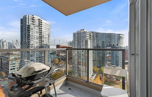 1902 989 Beatty Street Yaletown