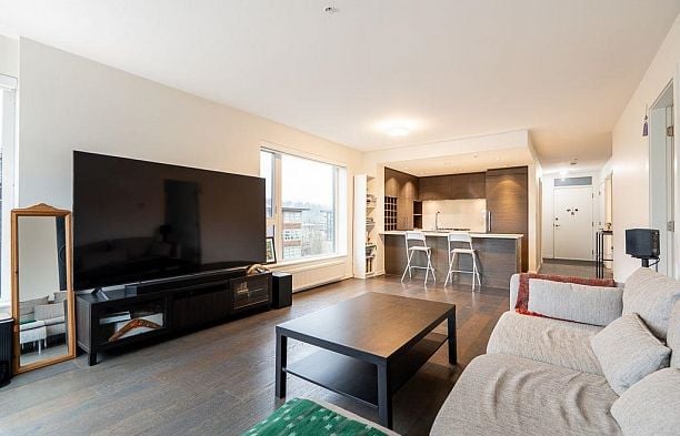 520 5955 Birney Avenue University VW