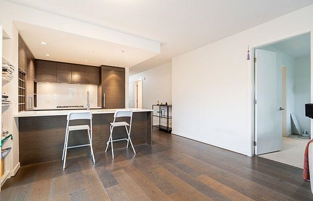 520 5955 Birney Avenue University VW