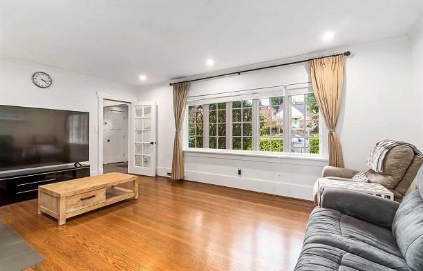 3322 W 38th Avenue Dunbar