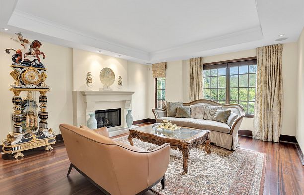 1807 Acadia Road University VW