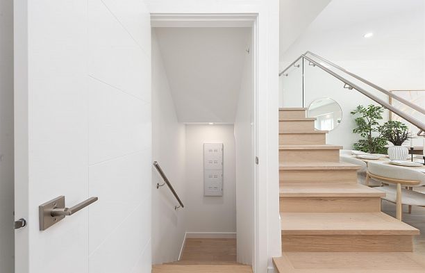 2 2750 W 19th Avenue Arbutus