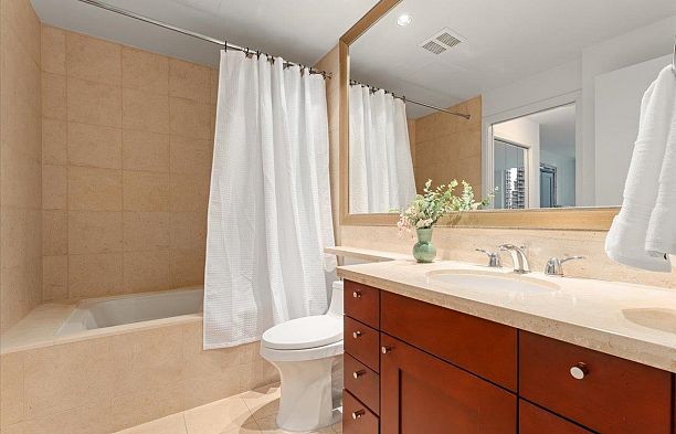 1008 590 Nicola Street Coal Harbour